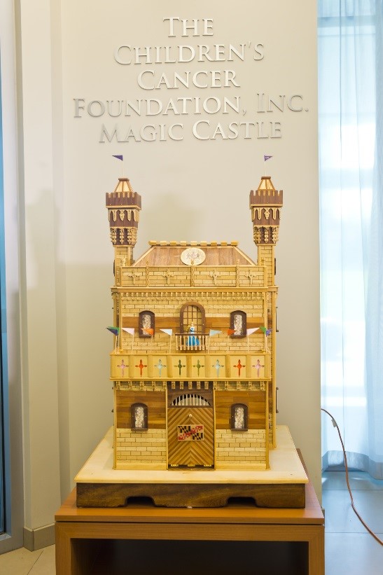 В протонном центре штата Мэриленд есть «волшебный замок», который исполняет три желания детей в виде подарков, предоставленных Детским онкологическим фондом.
